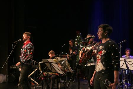 JURE POČKAJ S PRIJATELJI KONCERT V KD 30  FOTO LJUBO VUKELIČ